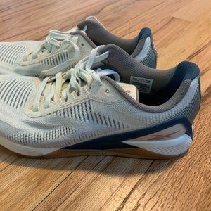 Reebok Nano XI runners. Size 7 womens. blue/cream